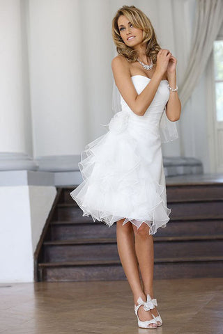 A-Line Knee-Length Ruffled Strapless Tulle Wedding Dress With Flower And Draping