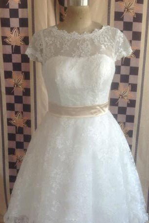 High Quality Jewel Neck Short Sleeve Vintage Lace Wedding Dresses