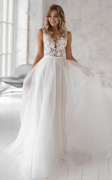 Bohemian V-neck A Line Lace and Tulle Sweep Train Wedding Dress with Appliques