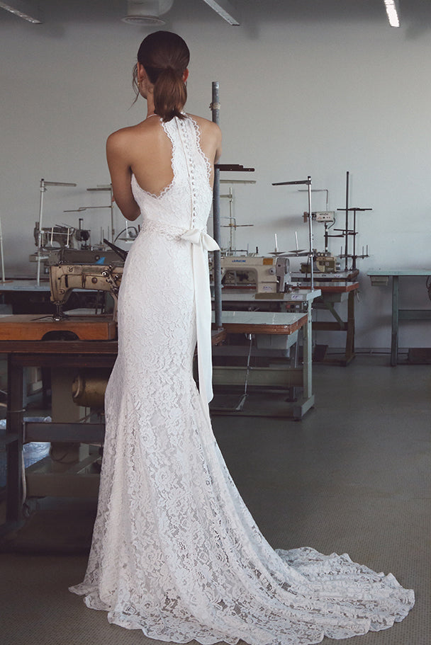 Elegant Boho Lace Halter Sheath Sleeveless Sweep Train Wedding Dress-7   DorrisDress