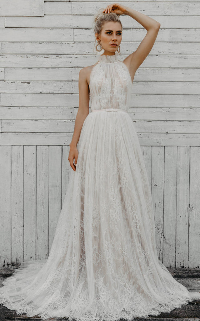 Simple Sleeveless A-Line Tulle Lace Wedding Dress With Halter Neckline DorrisDress Simple Sleeveless A-Line Tulle Lace Wedding Dress With Halter Neckline DorrisDress