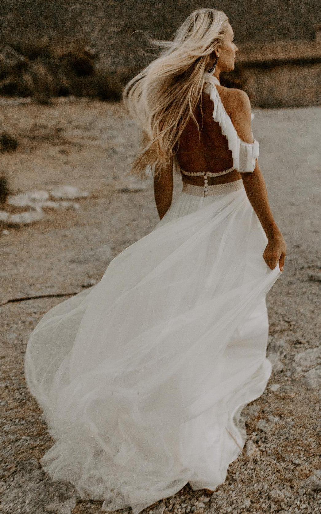 Grecian A-Line Off-the-shoulder Tulle Wedding Dress With Halter Neckli DorrisDress Grecian A-Line Off-the-shoulder Tulle Wedding Dress With Halter Neckli DorrisDress